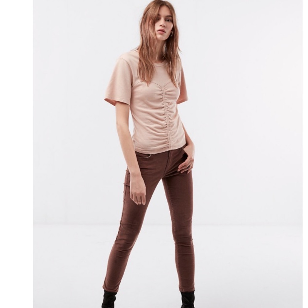 EXPRESS RUCHED FRONT COTTON TOP ⭐️⭐️⭐️
